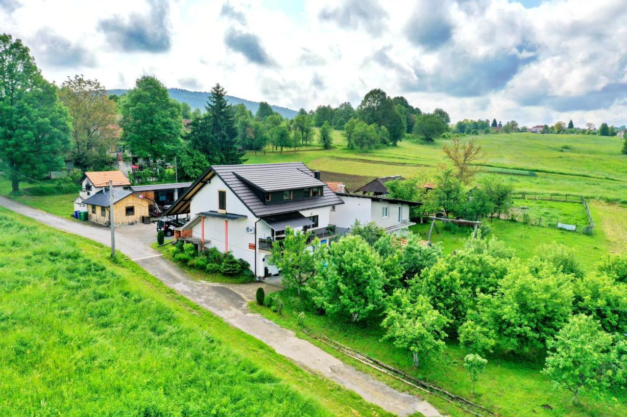 Apartman Leona Rakovica Exterior foto